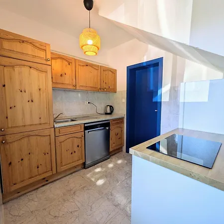 Apartment Spacious With Panoramic Sea View Stomorska