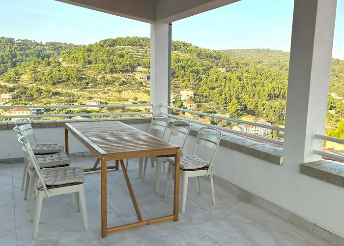 Spacious With Panoramic Sea View *
