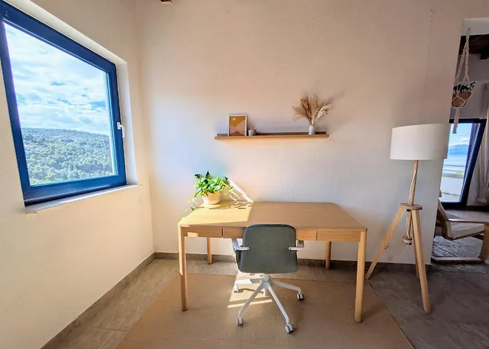 Spacious With Panoramic Sea View