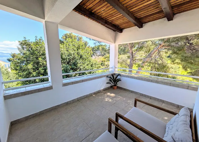 Spacious With Panoramic Sea View 아파트 *