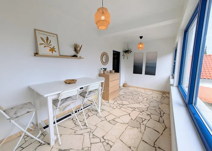 Spacious With Panoramic Sea View 아파트