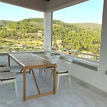 Spacious With Panoramic Sea View *