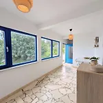 Spacious With Panoramic Sea View ستومورسكا